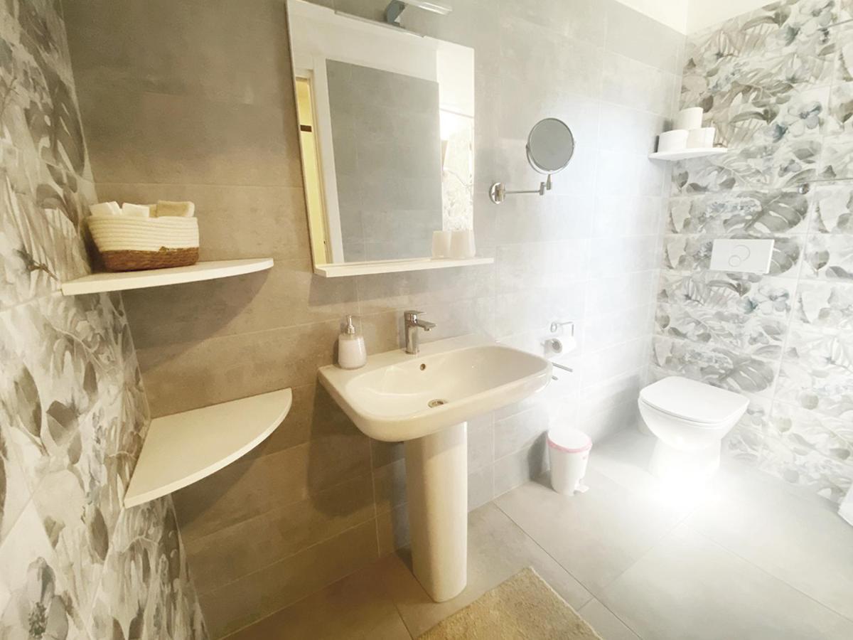 Villa Bella Salmagi - Surya Sardinia Holidays & Yoga Capitana Phòng bức ảnh